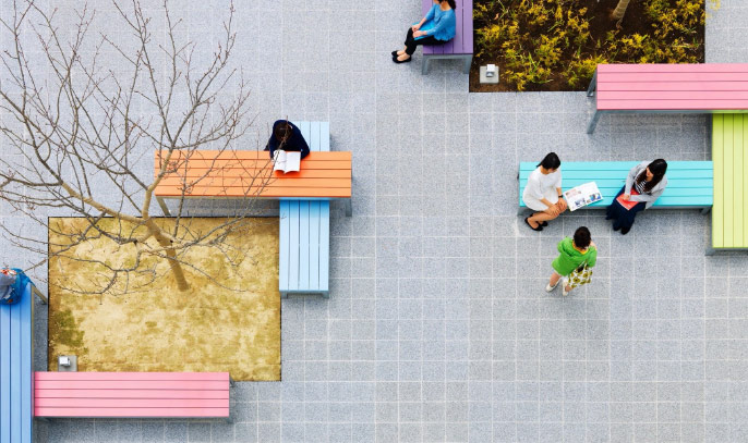 Foss Square precedent, seating from above